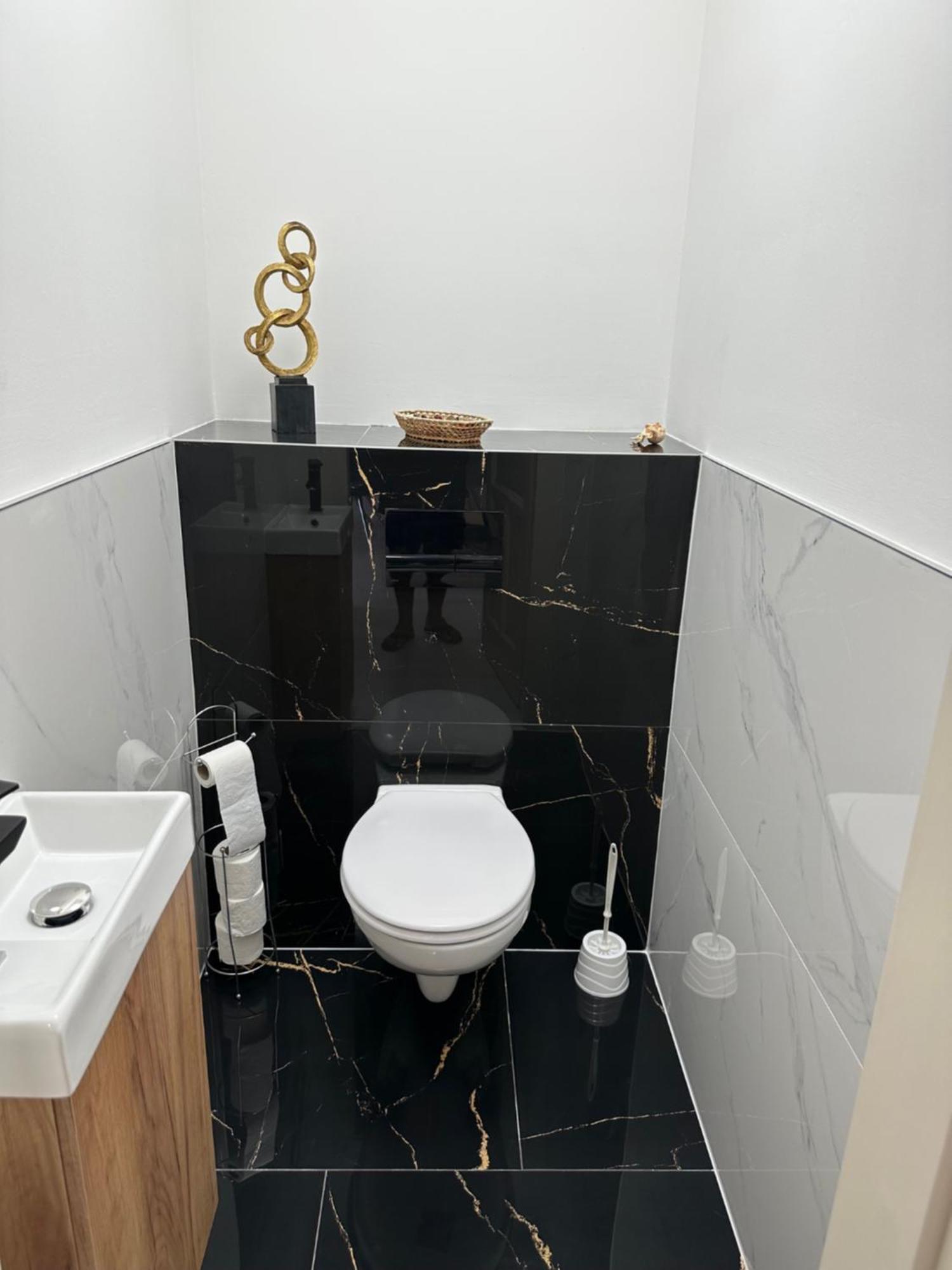 Komárom Hotel Forras מראה חיצוני תמונה