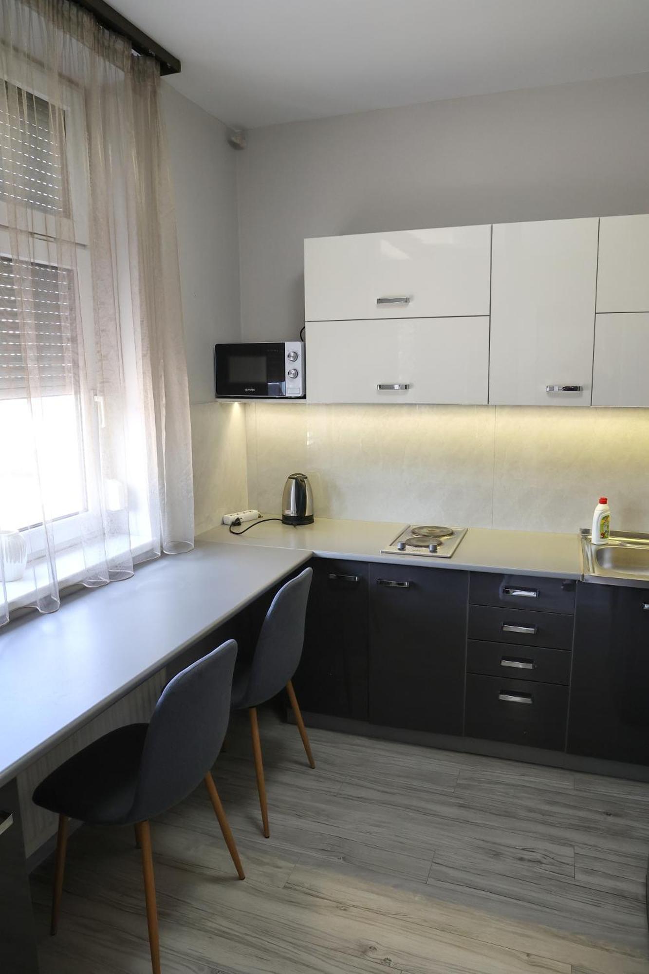 Komárom Hotel Forras מראה חיצוני תמונה