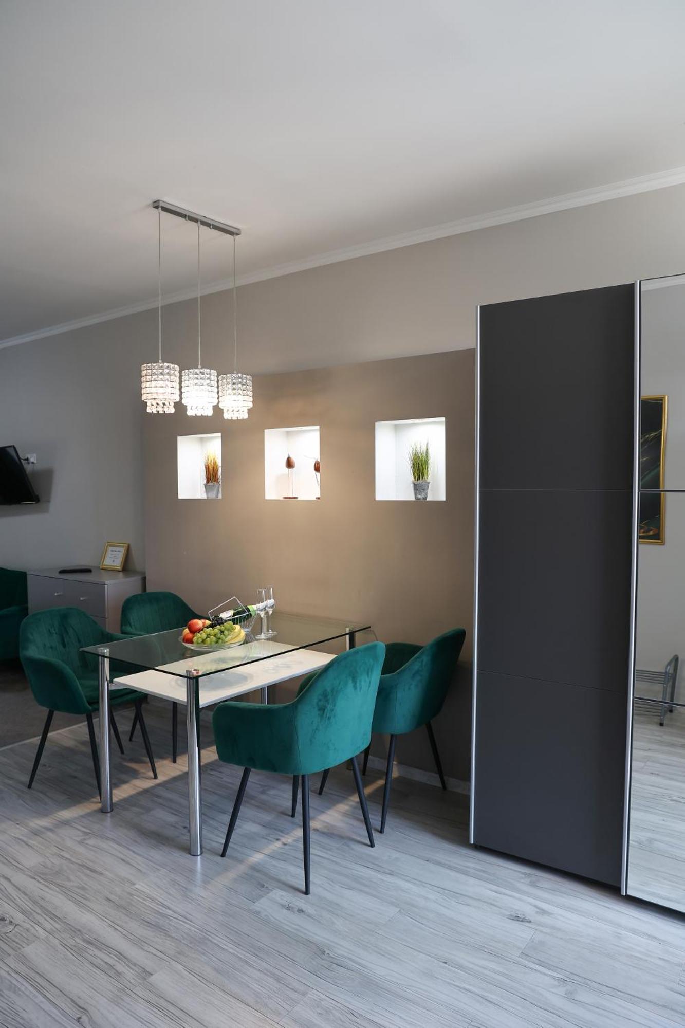 Komárom Hotel Forras מראה חיצוני תמונה